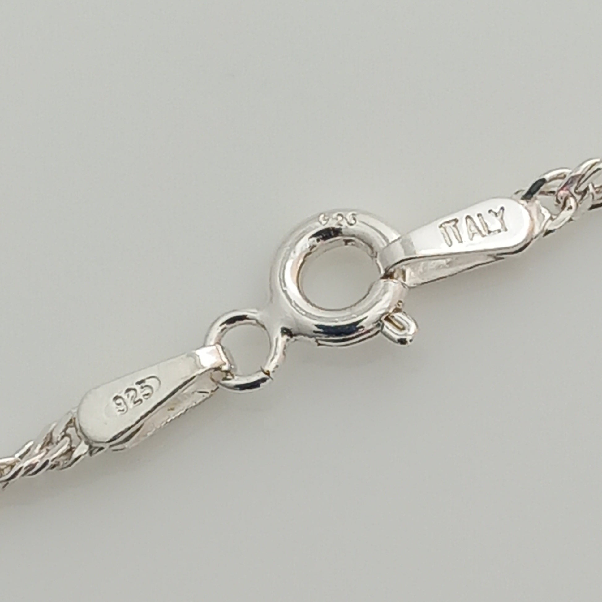 Purity Stamp on Singapore Style Silver Chain Bracelet